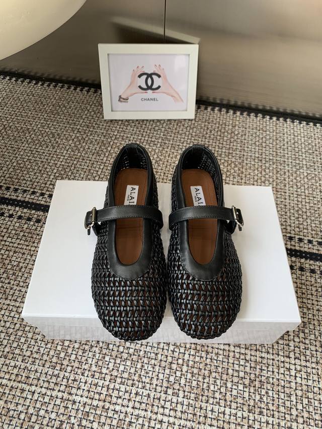 70Ss new Alaia French fairy ballet shoes are purchased from ZP and developed and