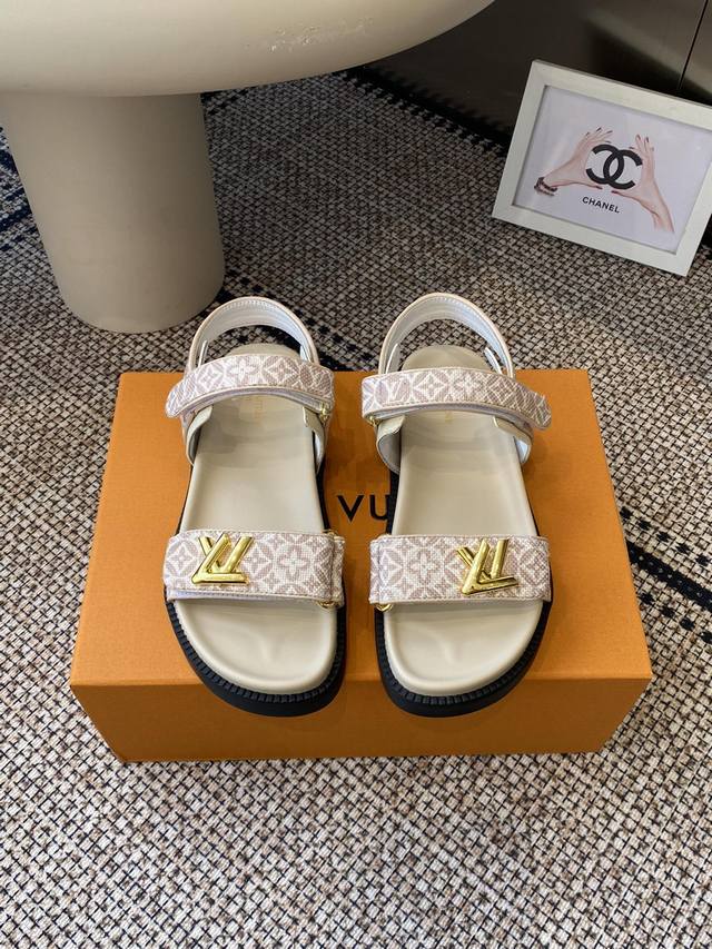 Lv 2025Ss Spring/Summer new style full of beach style. The entire pair of shoes