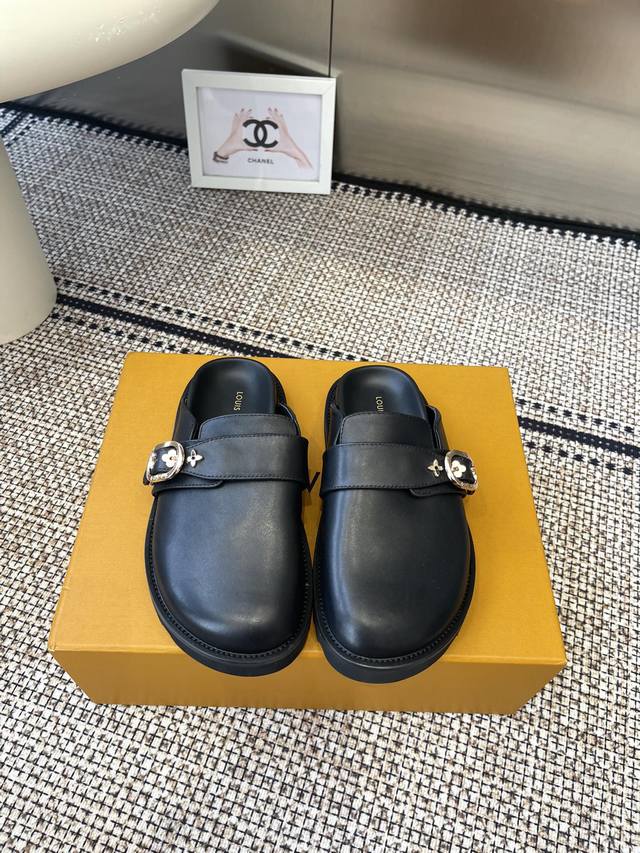 Lv 2025Ss New Birkenstock Fur Slippers for Couples New Arrival Classic Monogram