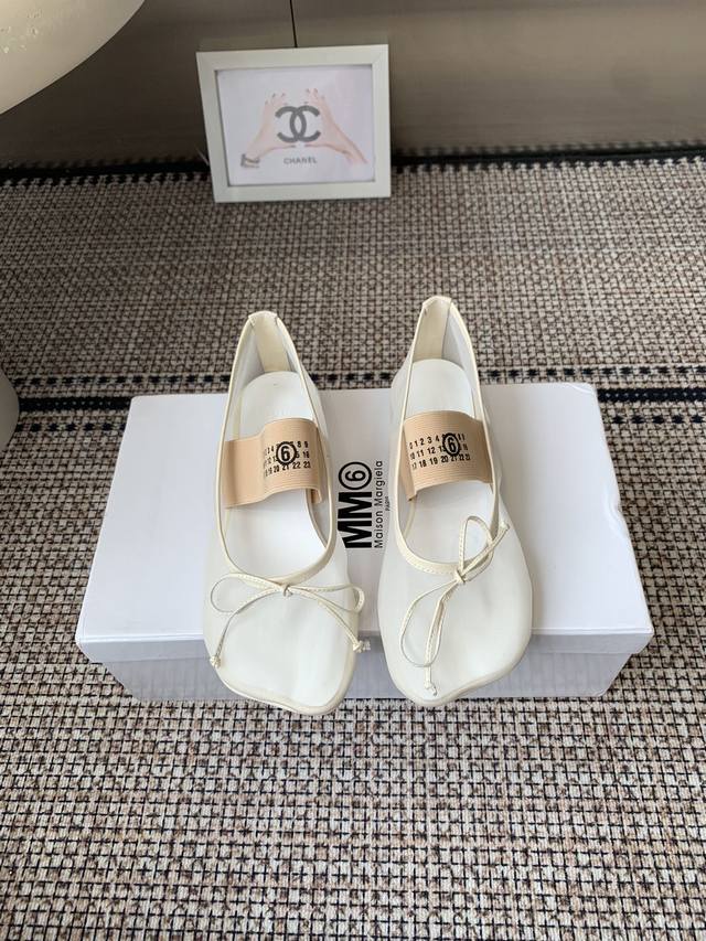 Maison Margiela Mm6, the latest mesh shoes available at the Maison Margiela coun