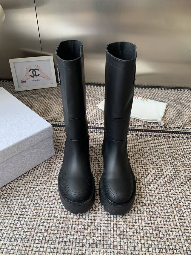 Premium Edition Dior 2025Ss Autumn/Winter New Brogue Boots . The timeless ridin