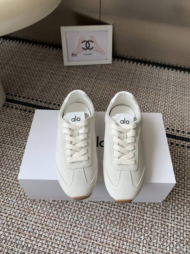Alo 25Ss new casual sneakers, a couple's pair. Super versatile and comfortable,