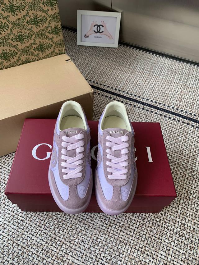 A hot-selling recommendation for the women's Gucci 25Ss casual white sneakers i