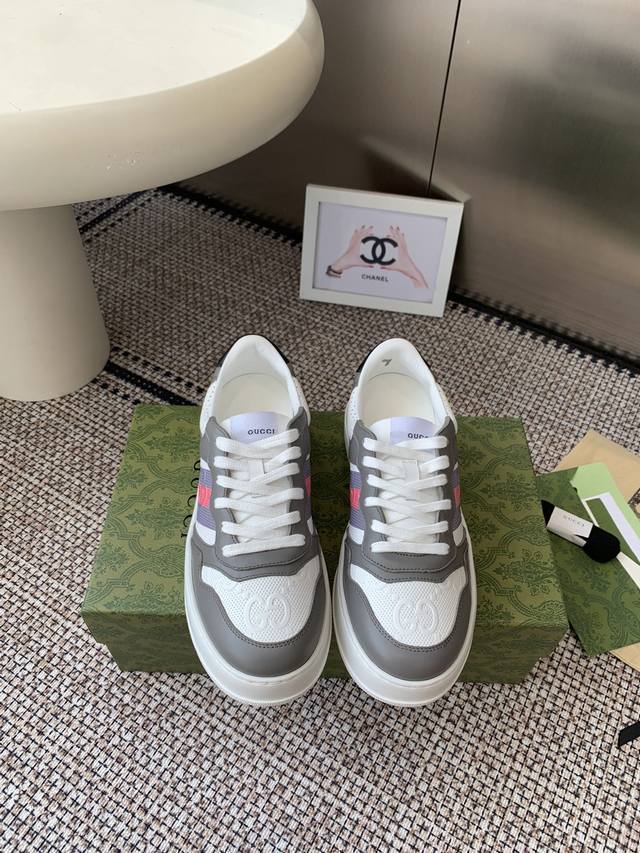 Men's and Women's 420 Gucci new white sneakers are incredibly stylish and comfo