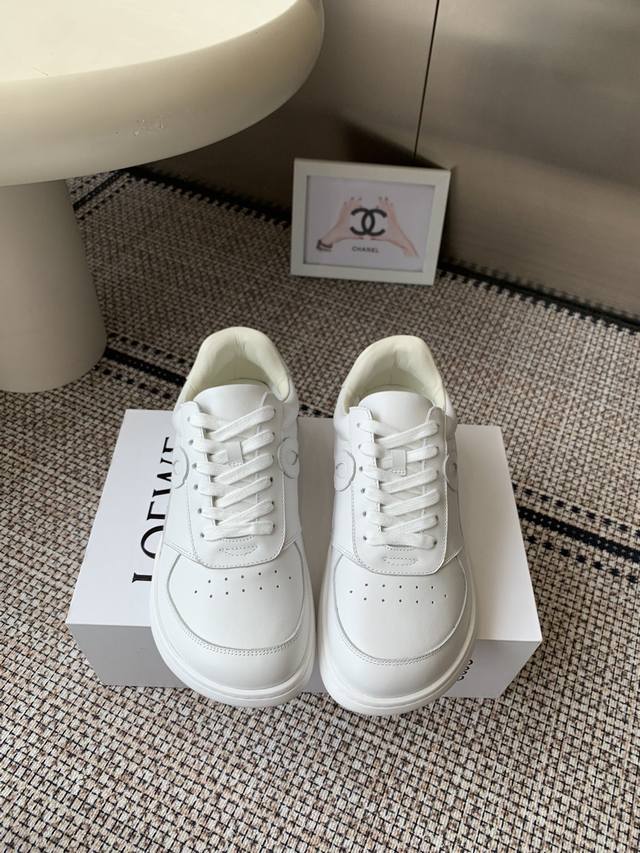 Top-of-the-line version, new version, Loewe 25Ss, the latest runway model, Balle