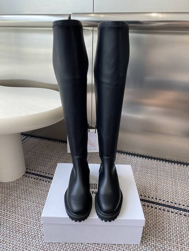 Givenchy 25Ss new Givenchy autumn/winter runway boots. A re-creation of the orig