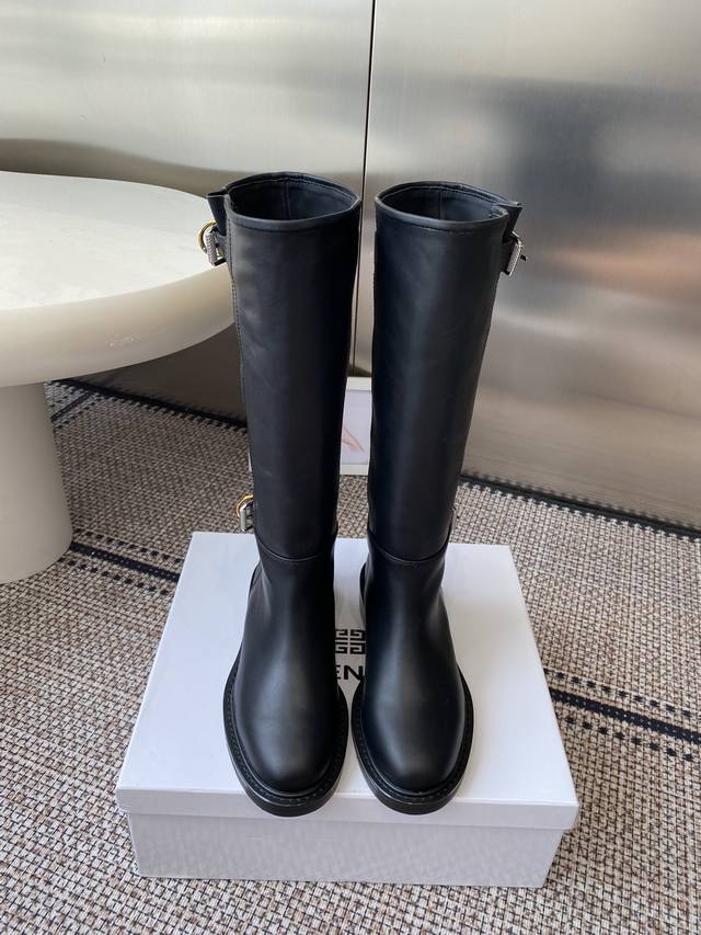 Givenchy 25Ss new Givenchy autumn/winter runway boots. A re-creation of the orig