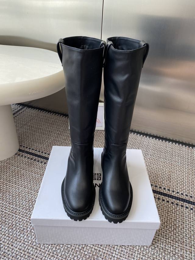 Givenchy 25Ss new Givenchy autumn/winter runway boots. A re-creation of the orig