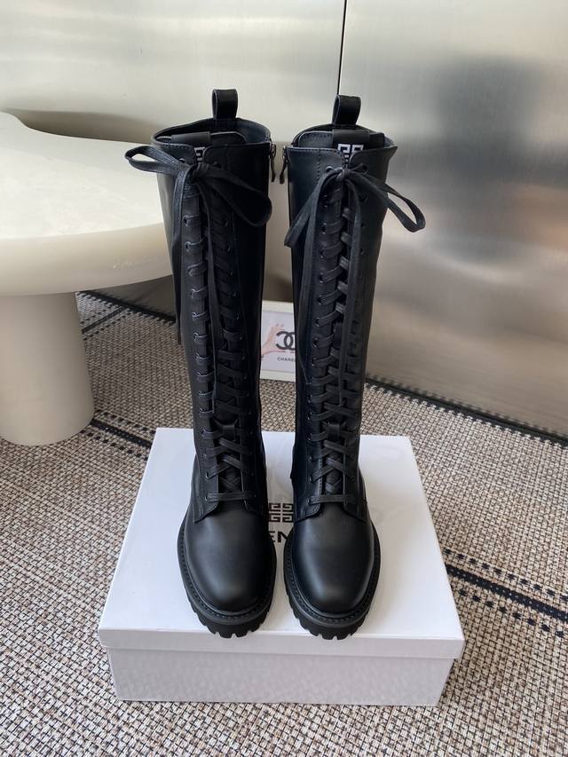 Givenchy 25Ss new Givenchy autumn/winter runway boots. A re-creation of the orig