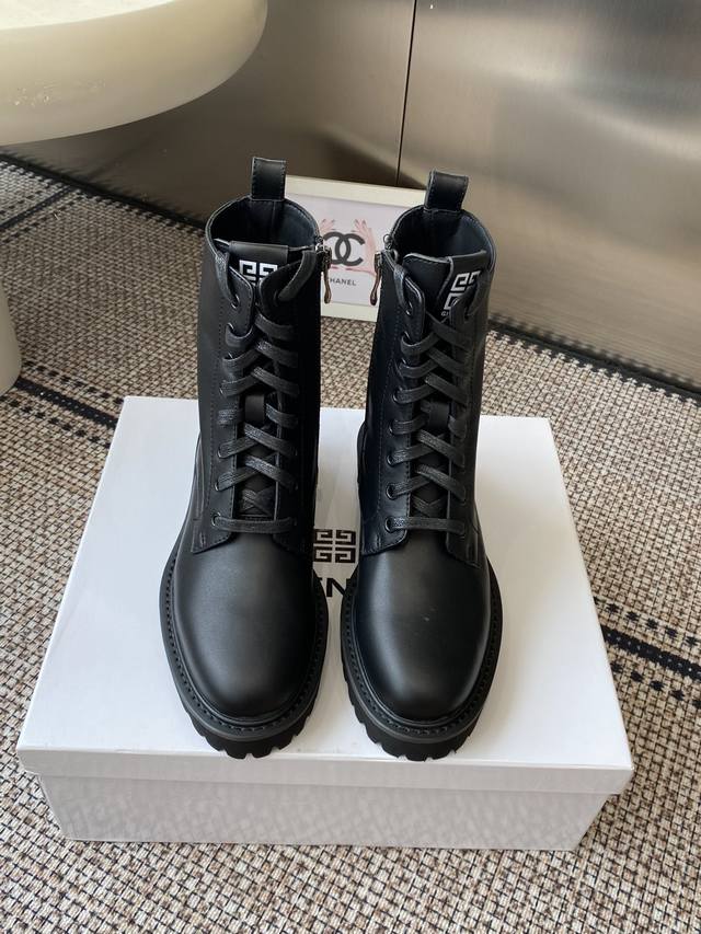 Givenchy 25Ss new Givenchy autumn/winter runway boots. A re-creation of the orig