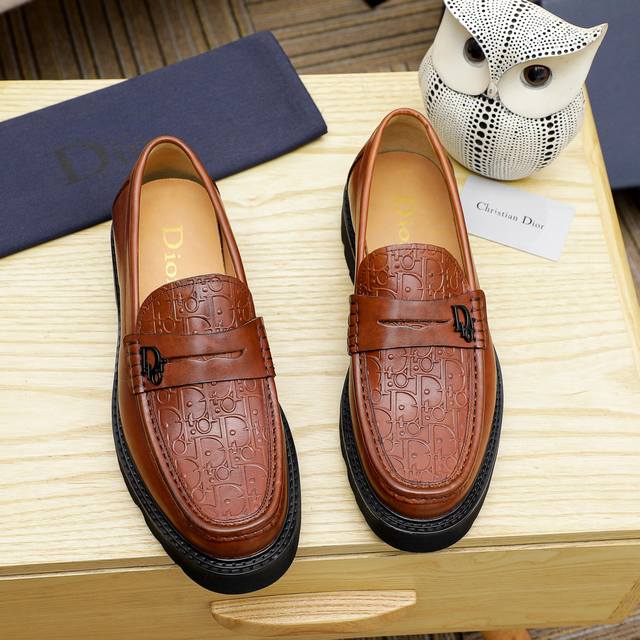 Dior's new casual men's shoes are now available at Dior's official Hong Kong cou