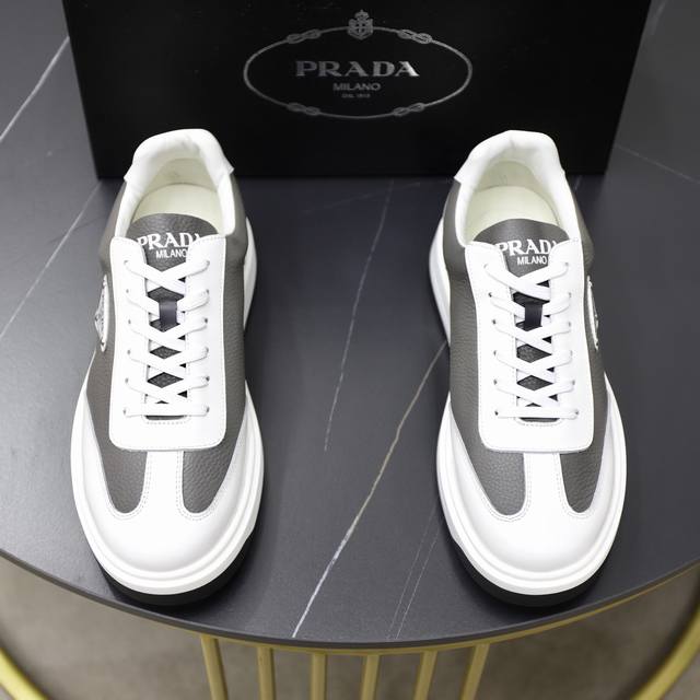 prada - High-end, original casual sneakers - Upper: Nappa calfskin, tumbled calf