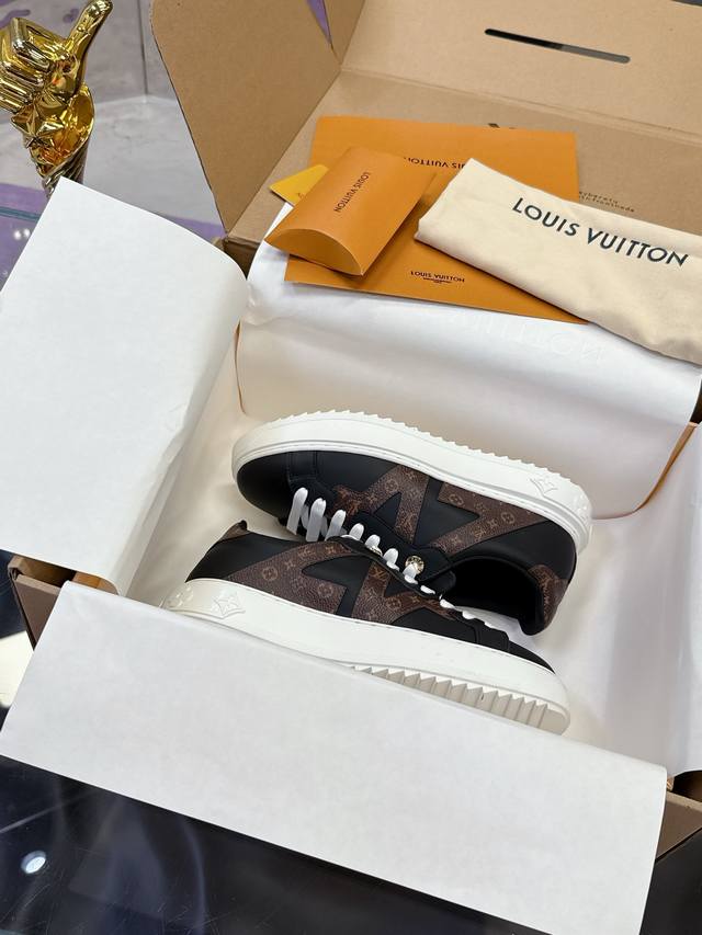 p: Lv couple's thick-soled white shoes series classic series uses imported cowhi