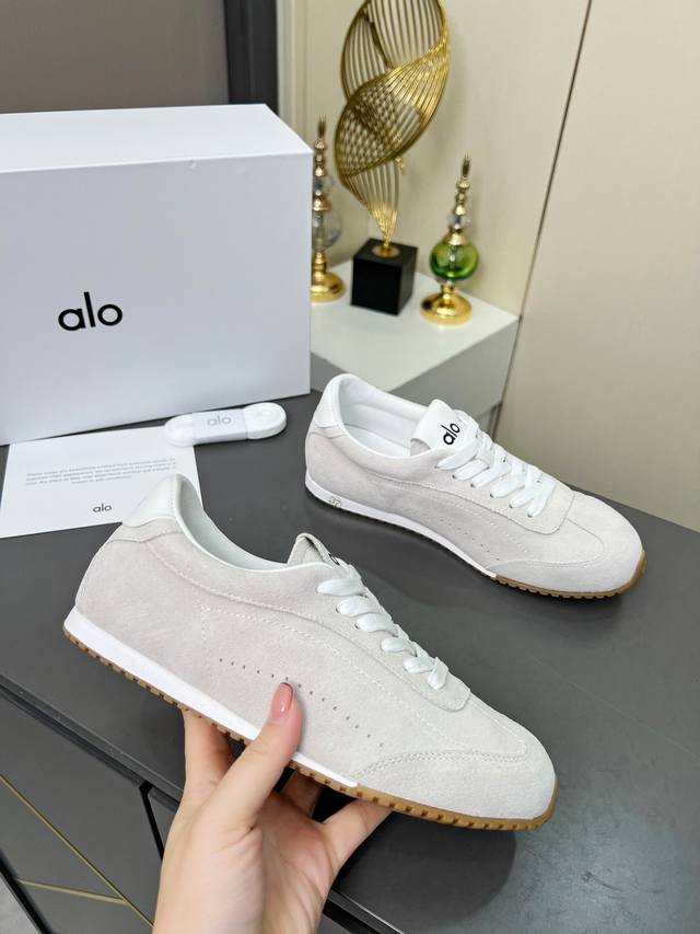 Alo couple's size: Women's size 35--40. Men's size 39--44. 45 custom-made Alo25S