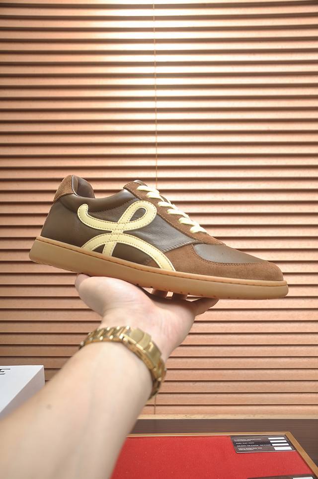 Factory Price: p Loewe's popular casual shoes are here! The color-blocked, fres