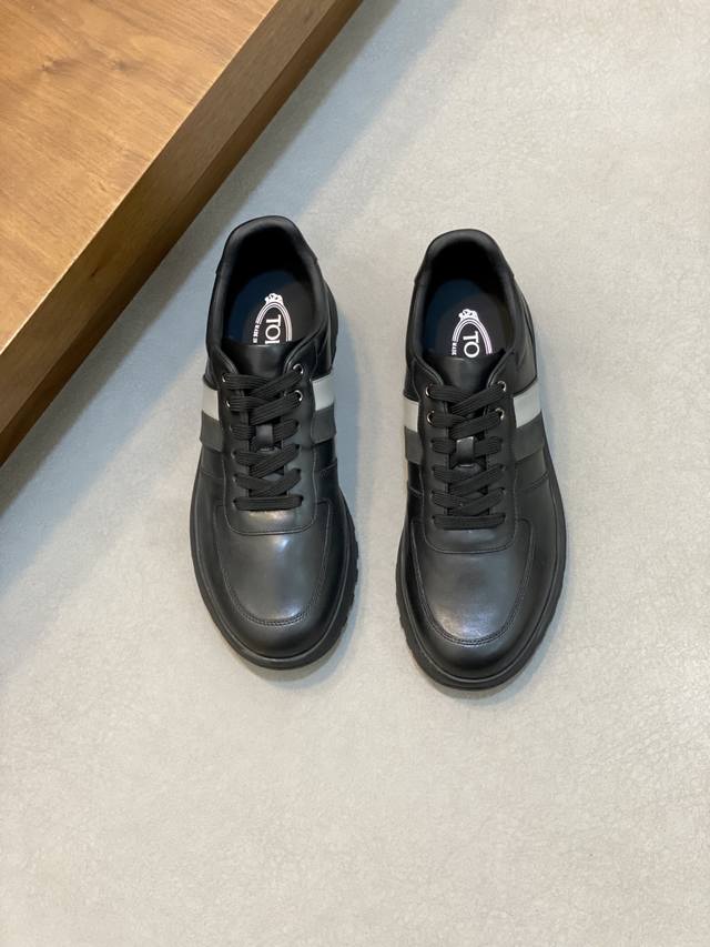quality! The latest model ~ Tod* casual men's shoes, made of soft calfskin, the