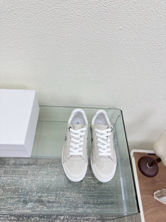 Dior thin-soled sneakers , true to the original. Gray with a white sole, made o