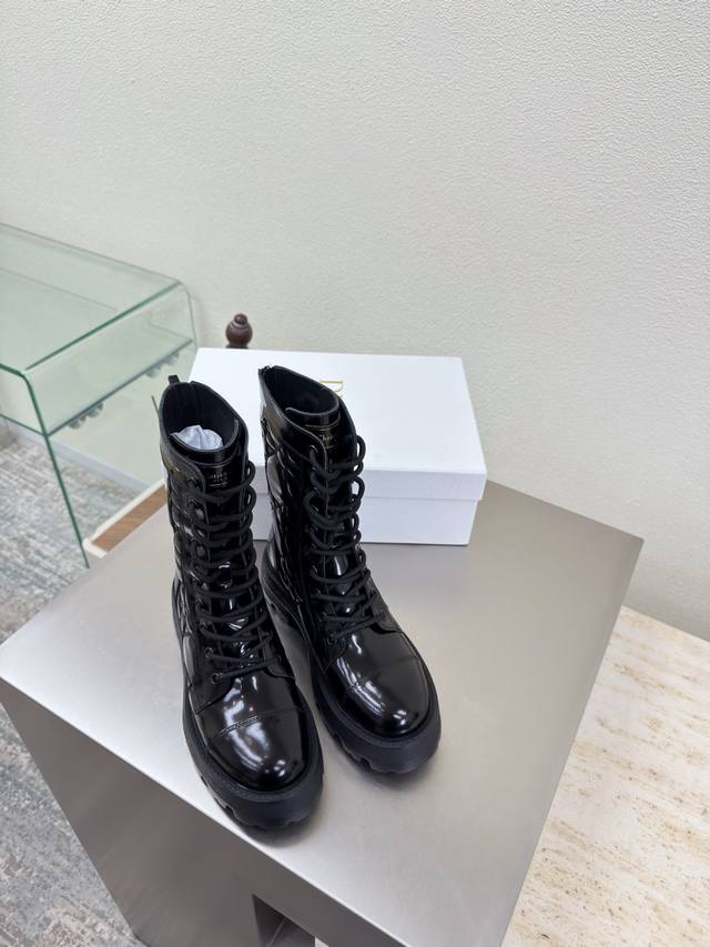 Motorcycle boots Dior sneakers Original Black patent calf leather with diamond