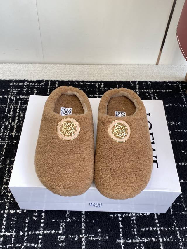 Shopping agent level Loewe 25Ss autumn and winter series wool half-slippers. I w