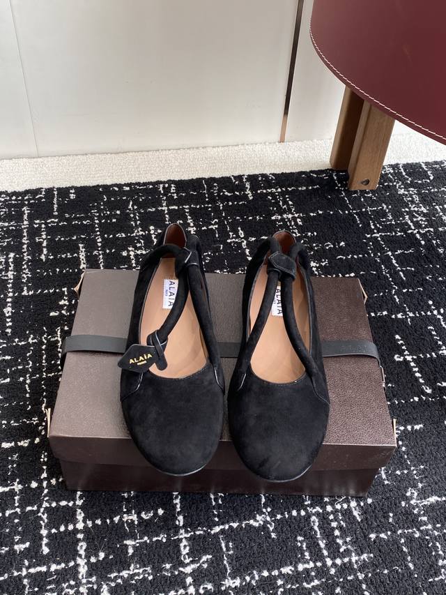 Agent-level Alaia 25Ss Spring/Summer Ballet Flats, French high-end couture brand