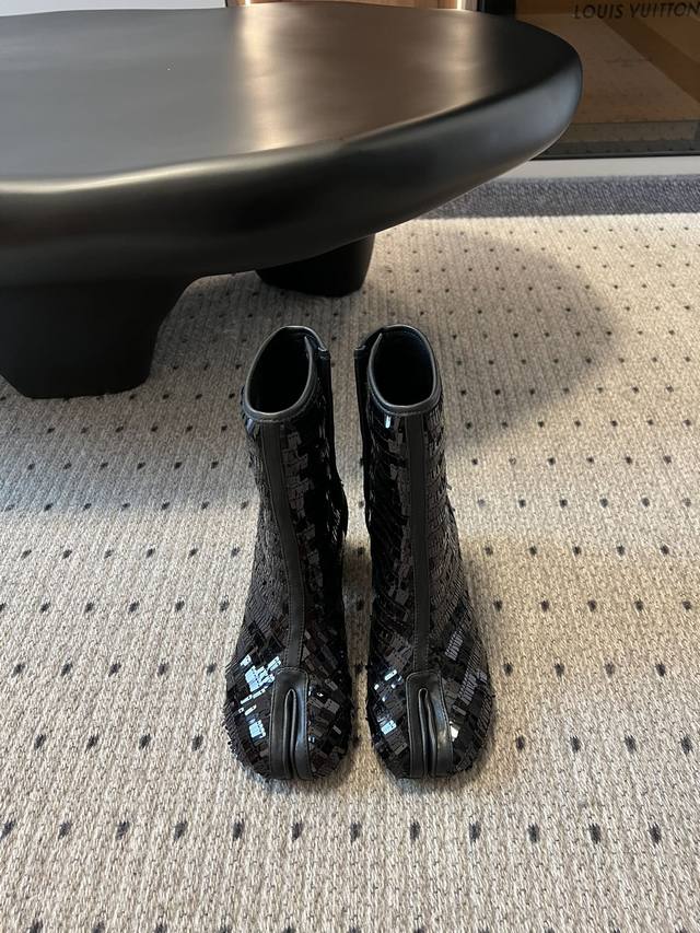 Purchasing level Maison Margiel* Margiela split-toe high-heeled short boots Mm6