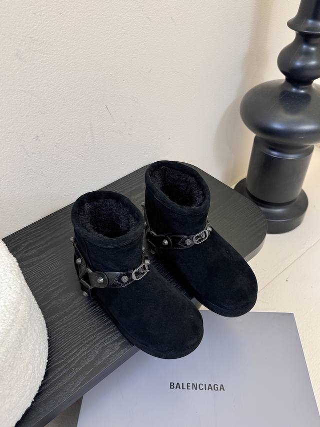 Balenciaga Skiwear's latest Alaskan snow boots, genuine RMB, purchased for devel