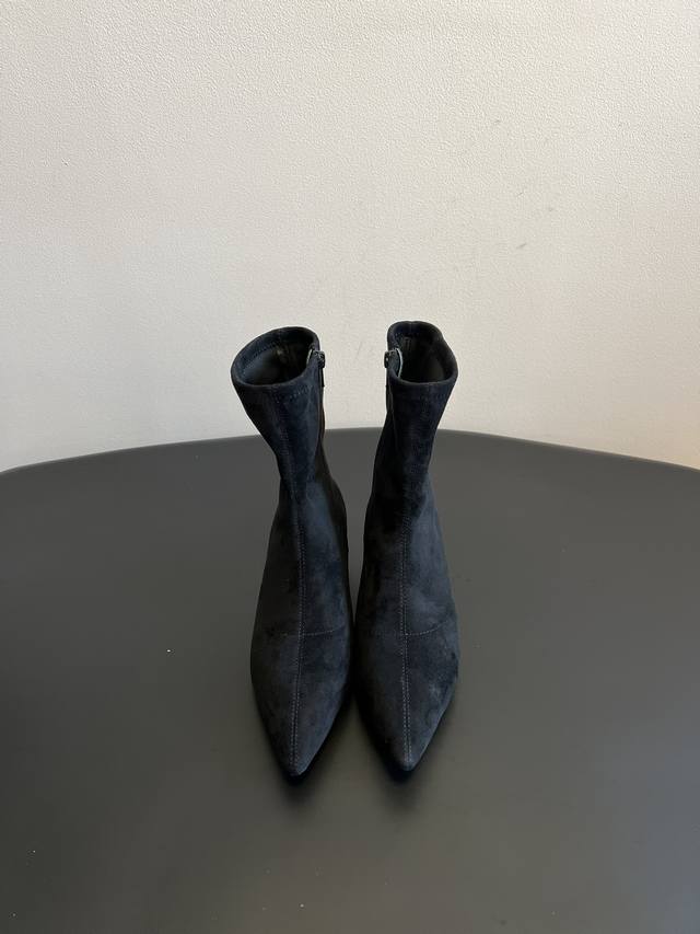 The Ro* new kitten heel boots are made of a suede-like material with a delicate