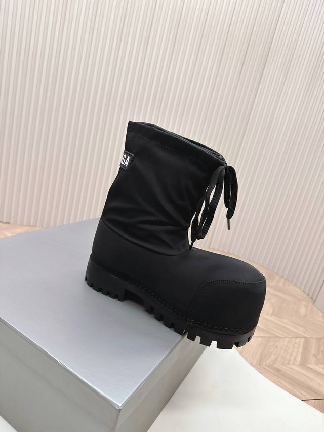Women's and Men's Balenciaga Skiwer new fat-toe snow boots for couples. Lambswo