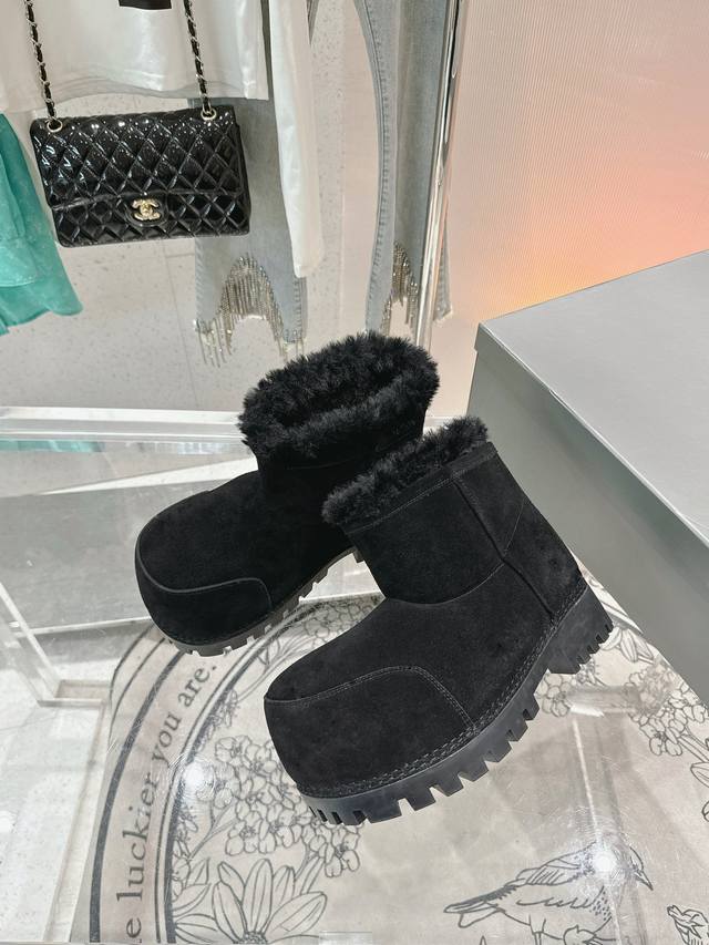 Women's and Men's Balenciaga's new wide-toe snow boots for couples, lambswool s