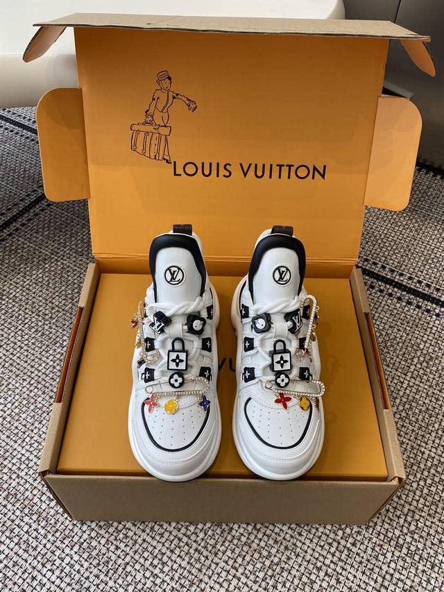 Accessories 60 Lv 2025 Spring/Summer new dad shoes exude youthful vitality, sup