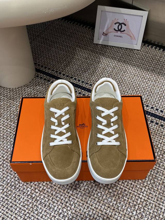 Female and Male 430 Herm