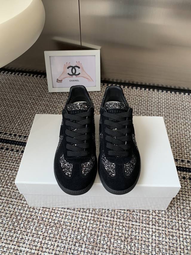 Maisonmargiela Mm6 classic German training shoes, casual sports shoes for couple