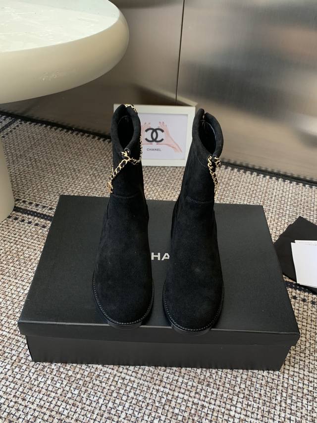 Chanel 25Ss top-of-the-line chain knight boots, new fall/winter styles, highly r