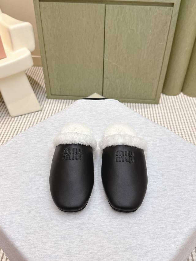 Purchasing level | D0027 Miu Miu 2025S new wool slippers series A versatile and