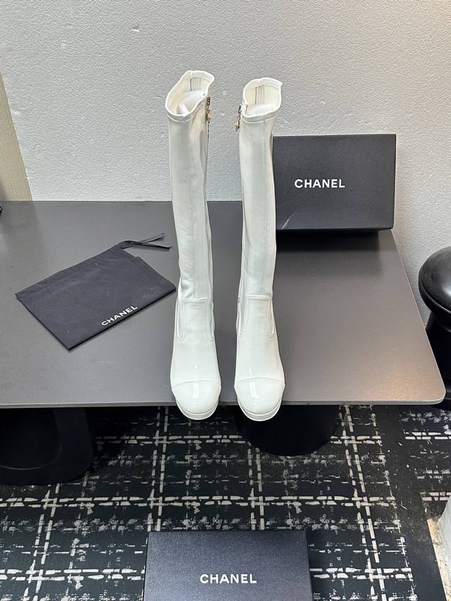 Chanel Chanel high boots thick sole chunky heel waterproof platform elegant heig