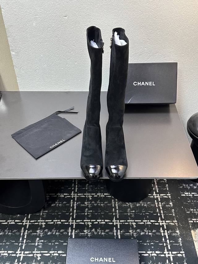 Chanel Chanel high boots thick sole chunky heel waterproof platform elegant heig