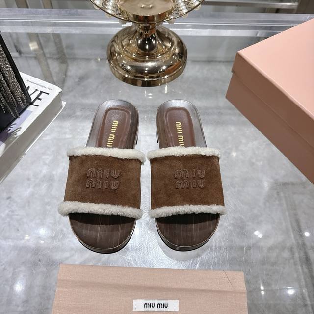 Factory Miu Miu new autumn and winter catwalk solid wood sole wool half-slip, c Factory Miu Miu new autumn and winter catwalk solid wood sole wool half-slip, c