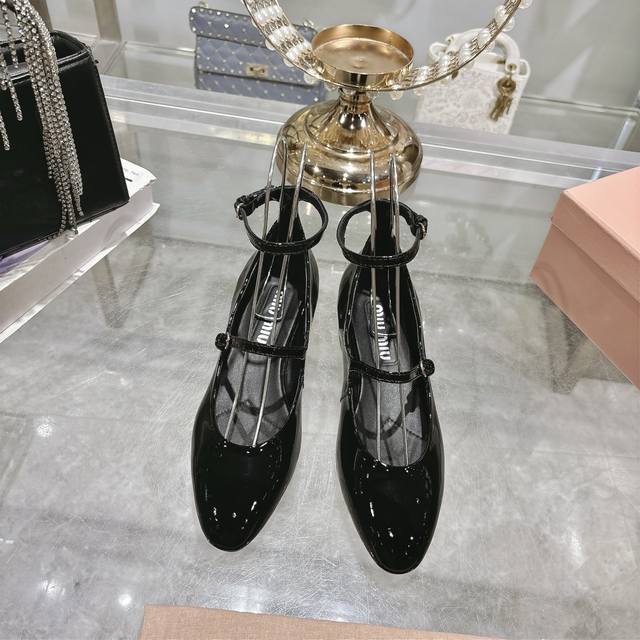 Factory price pp single shoes Miu Miu 25 autumn and winter new round toe small
