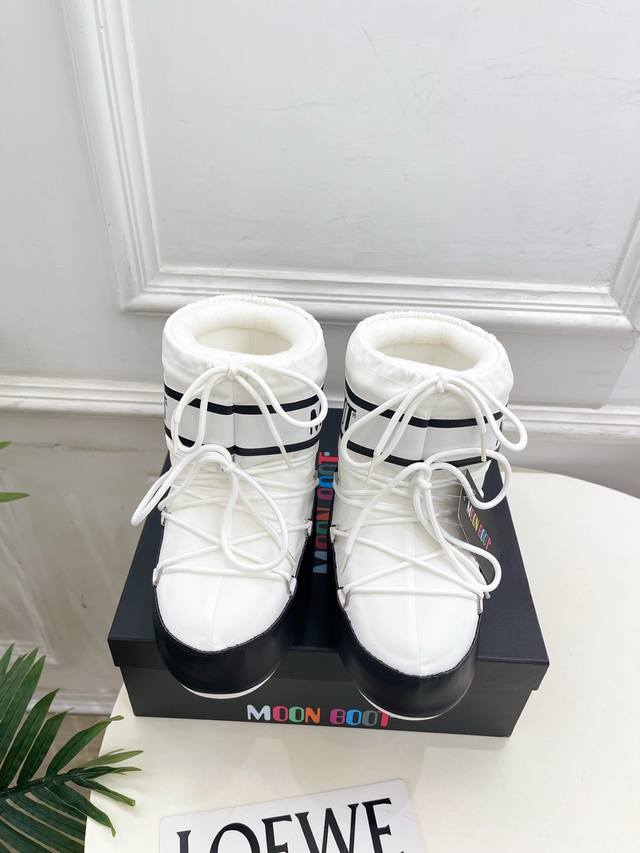 Releases Moon Boot, the 2025 Fall/Winter hit snow boot series. This cute-lookin