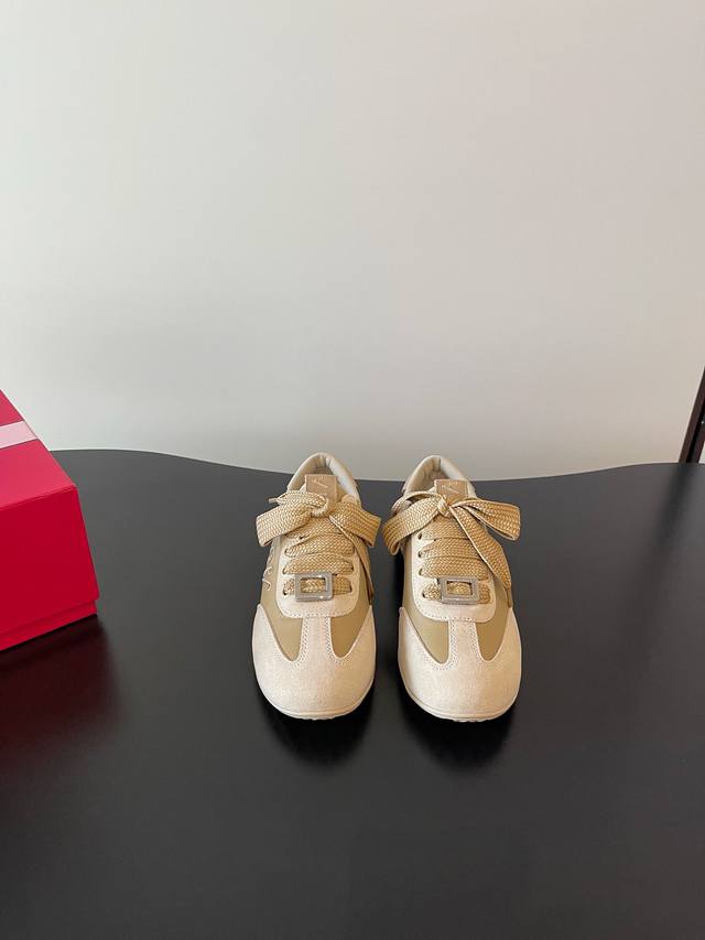 Roger Vivier's latest diamond-buckled Dexter sneakers are simply amazing. They'