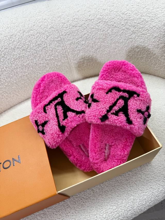 lv wool slippers, super comfortable lambswool slippers% pure lambswool is integr