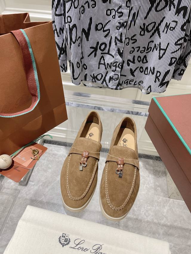 Factory Men's 10 Loro Piana, a treasured Italian brand, specializes in handmade