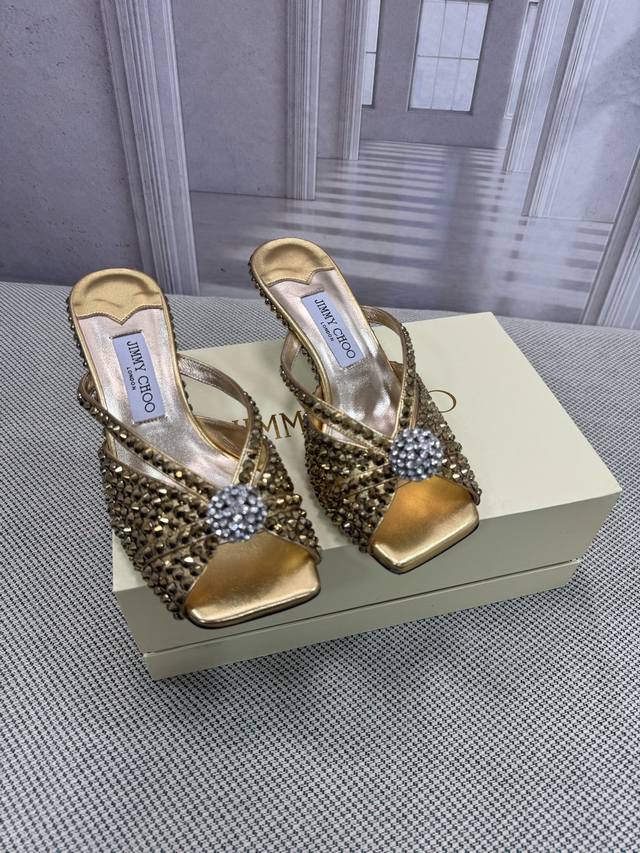 Jimmy Choo is a highly comprehensive luxury lifestyle brand. Its women's ankle b