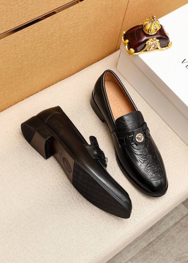 Product trademark: Versace casual leather shoes Standard sizes: 38-44, 45, 46, Product trademark: Versace casual leather shoes Standard sizes: 38-44, 45, 46,