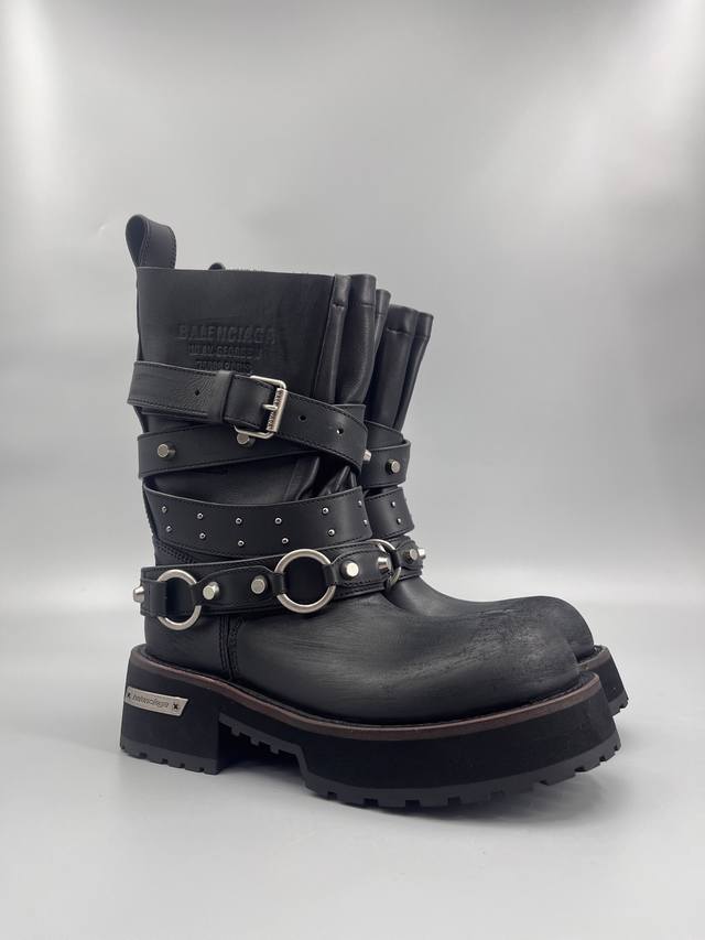 10-inch studded boots. Balenciaga's Venom boots are finally out! Hey girls, the