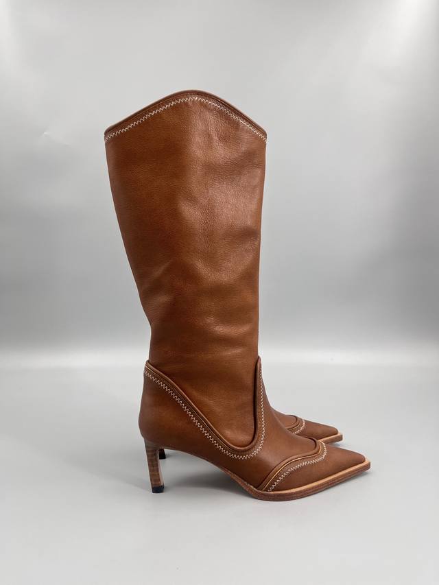 2025 Autumn/Winter Stunning High-Heeled Fashion Show UpdatesSergio Rossi Pointed