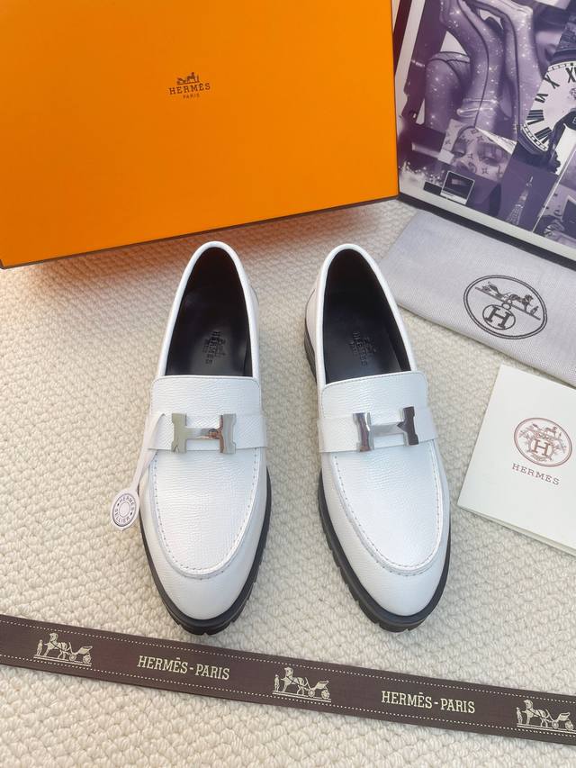 hermes Hermes's hit thick-soled loafers! There's no doubt that Hermes is the lea
