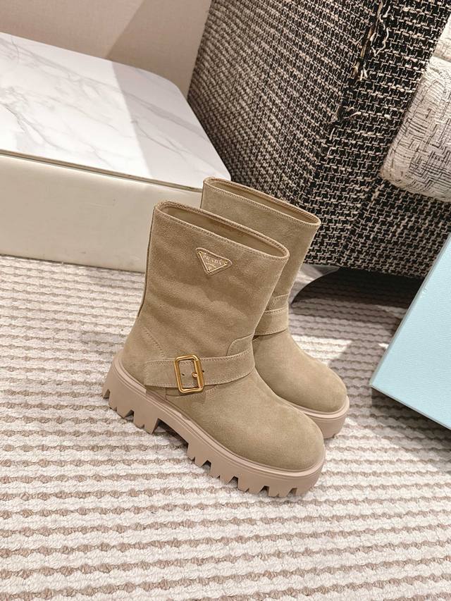 Premium Edition Prada's new Fall/Winter 2025 classic triangle-shaped thick-soled