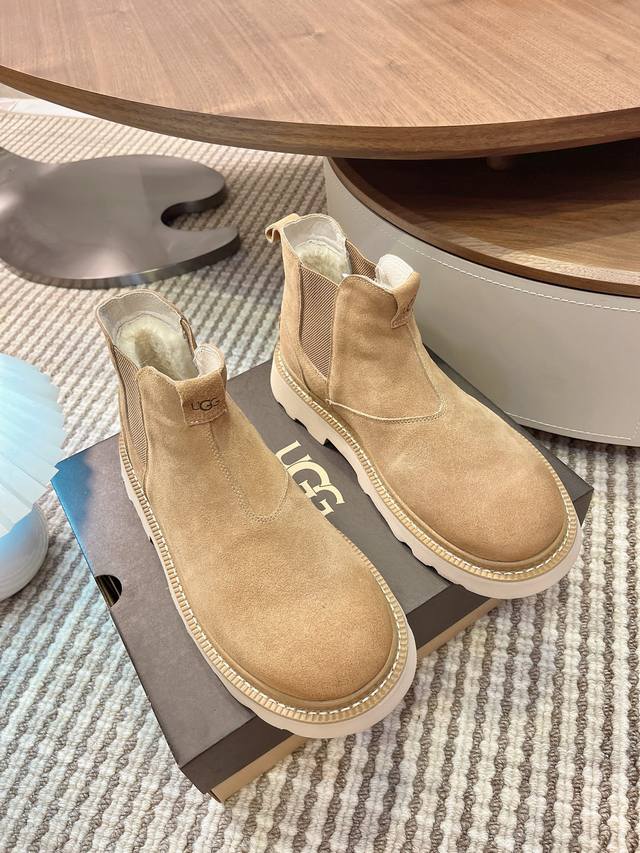 2025 new men's style . Winter snow boots and furry shoes are also 100% stylish