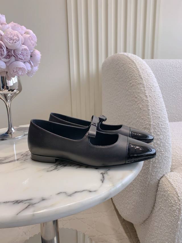 Factory price p Chane* new bow Mary Jane shoes. This piece of Chanel luxury is